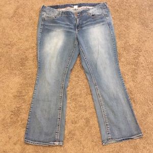 Maurices jeans